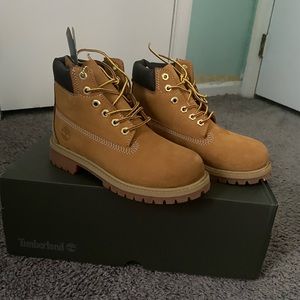 Boys Timbs